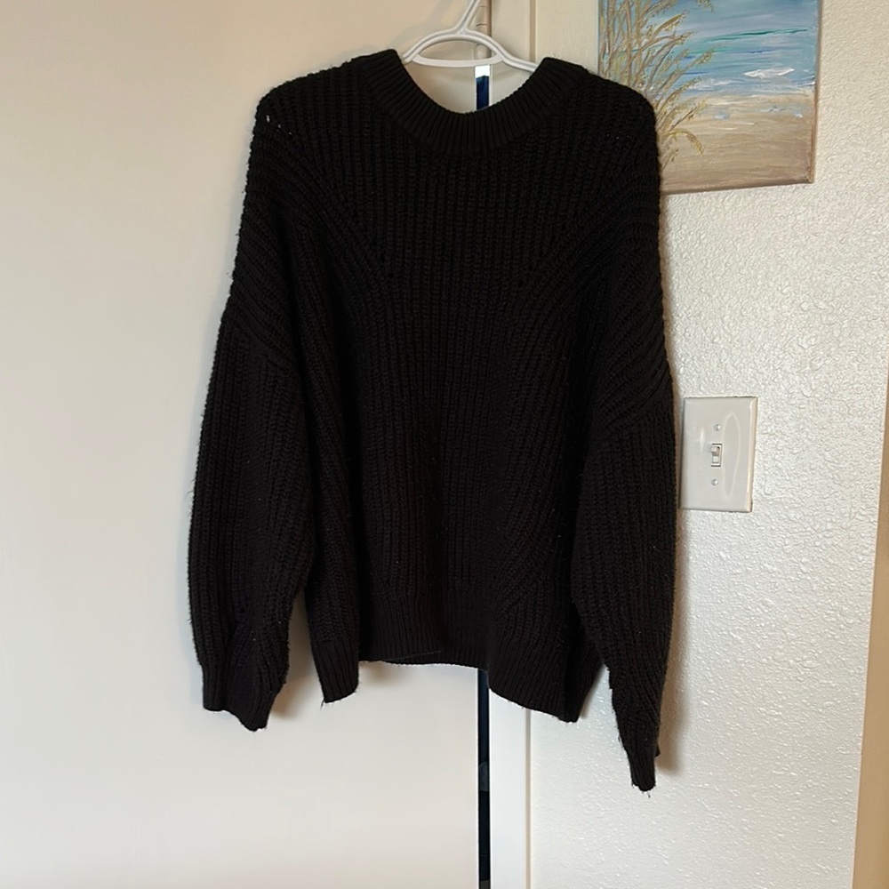 Terra & Sky Women's Black Crew Neck Sweater